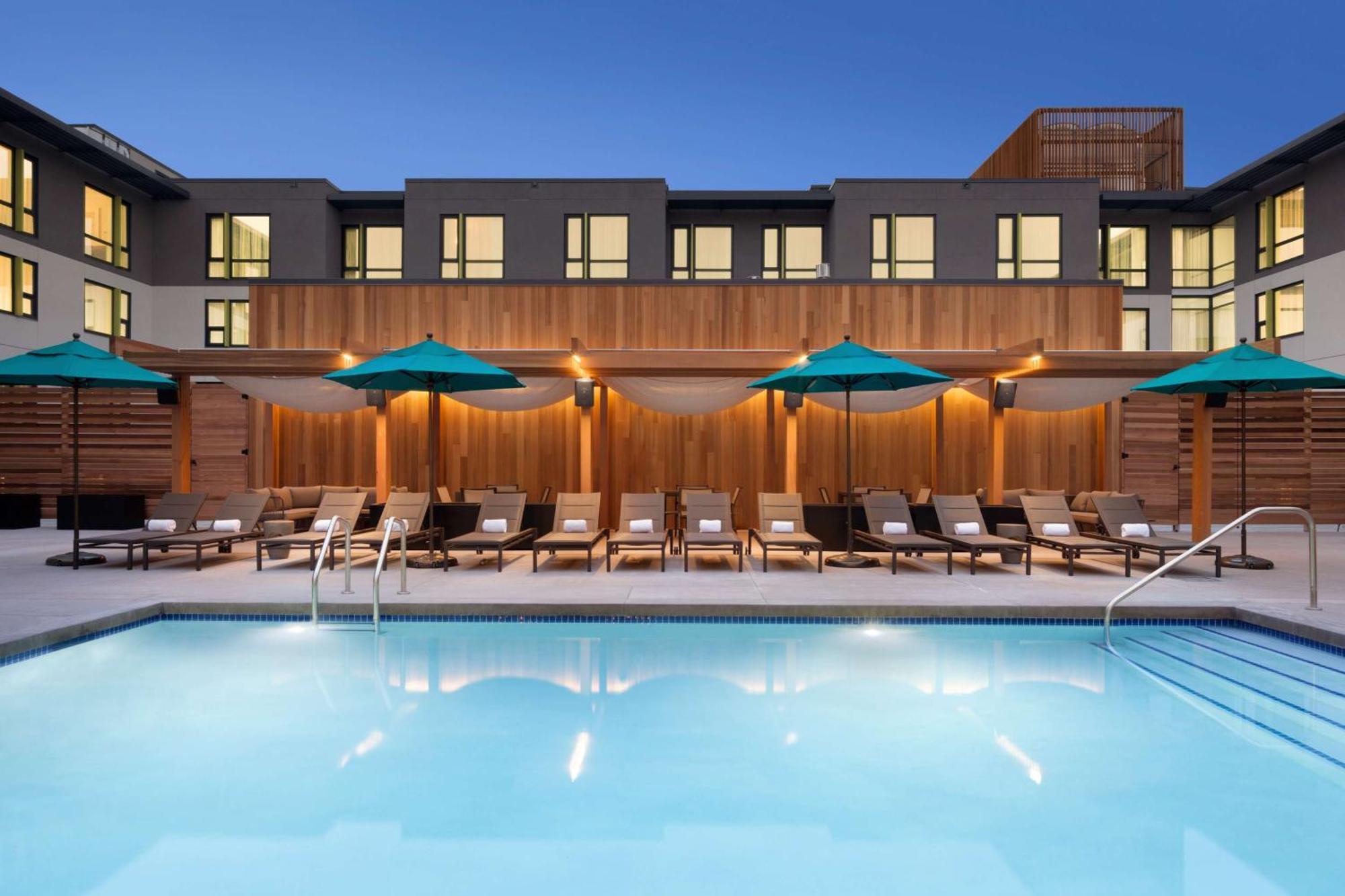 Embassy Suites By Hilton Μπόλντερ Εξωτερικό φωτογραφία